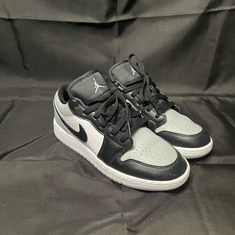 Jordan 1 Low “Shadow Toe” (GS)